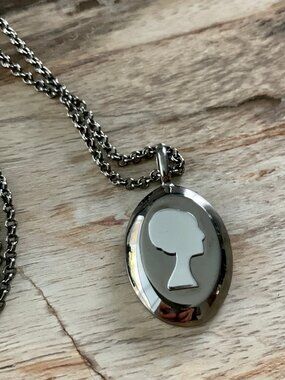Dyrberg/Kern Elbalis cameo necklace gunmetal and shiny silver